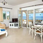 Elena Costa Villa *