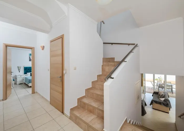 Villa Elena Costa
